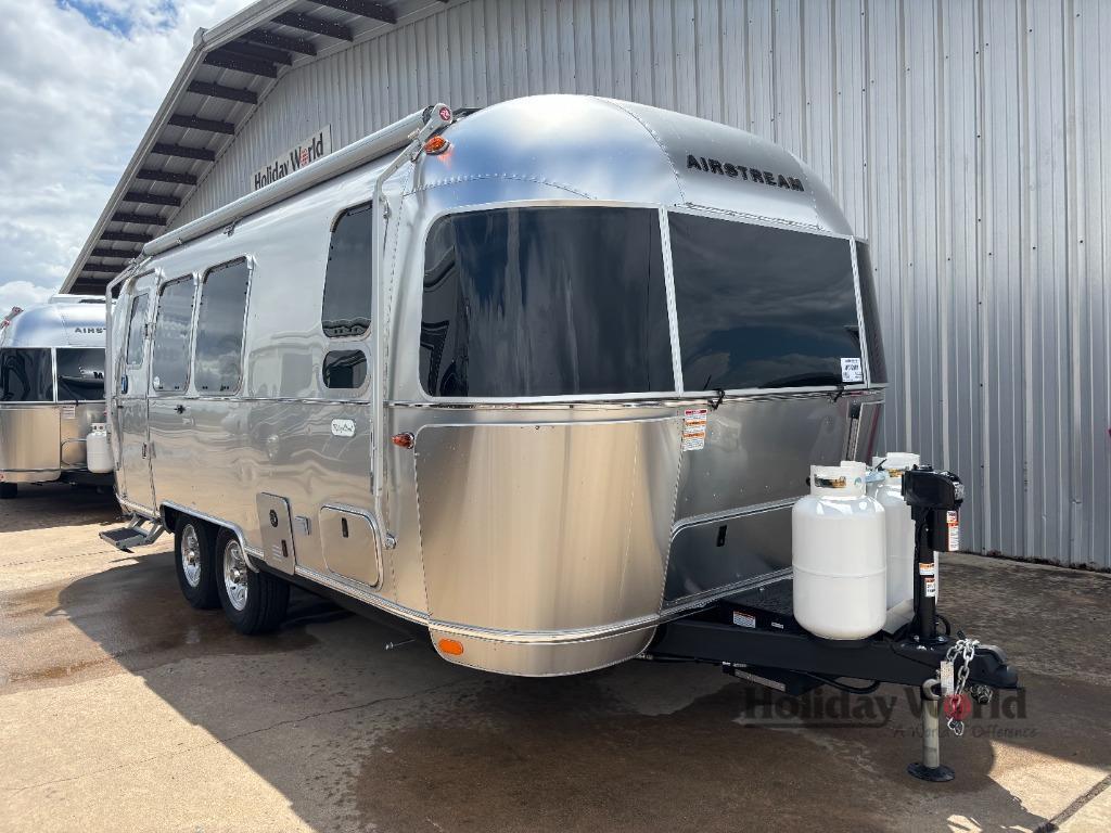 2026 Airstream Flying Cloud 23FB Twin in katy TX
