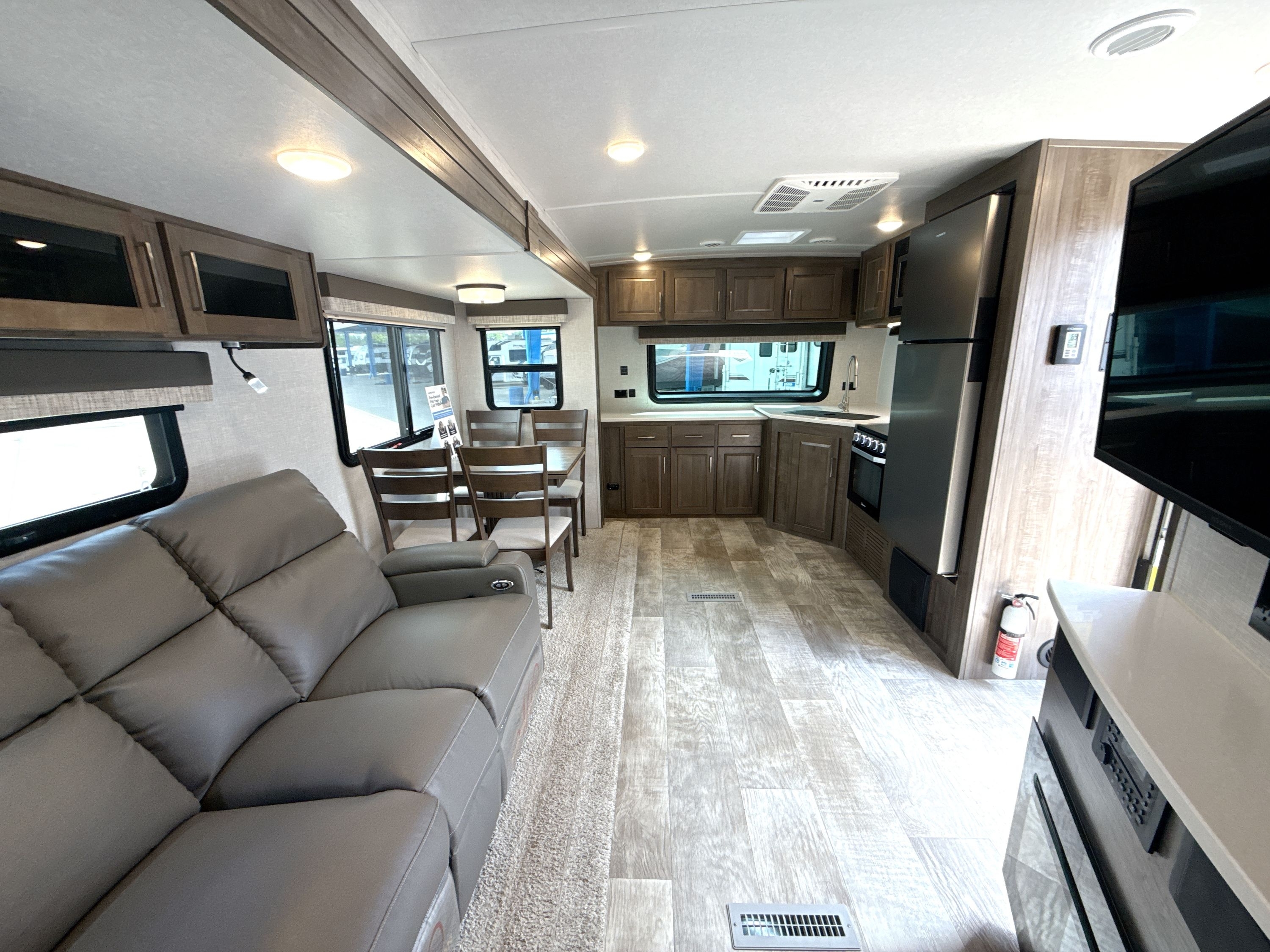 2022 Forest River FLAGSTAFF SUPER LITE 26FKBS in wauconda IL