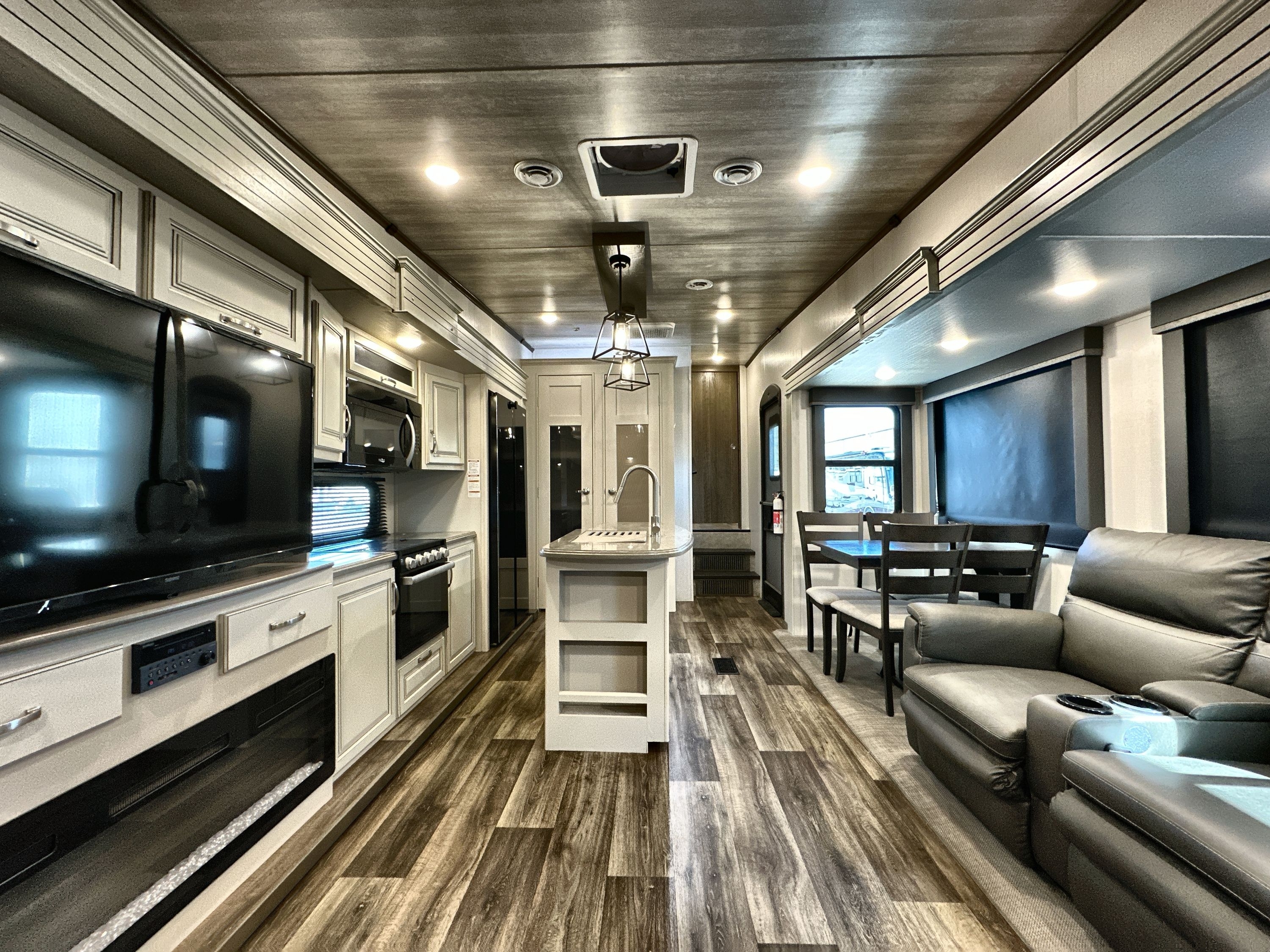 2023 Keystone COUGAR 355FBS in houghton lake MI