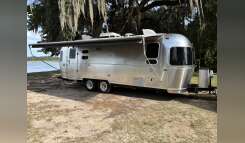 2017 Airstream INTERNATIONAL SIGNATURE 25FBQ RV