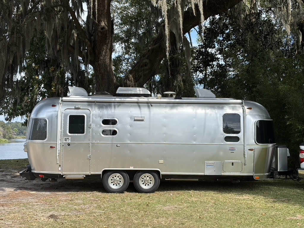 2017 Airstream INTERNATIONAL SIGNATURE 25FBQ in moncks corner SC