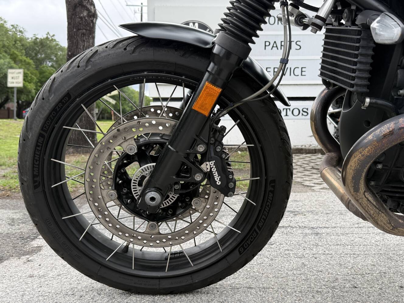 A photo of this 2023 BMW R NINET SCRAMBLER