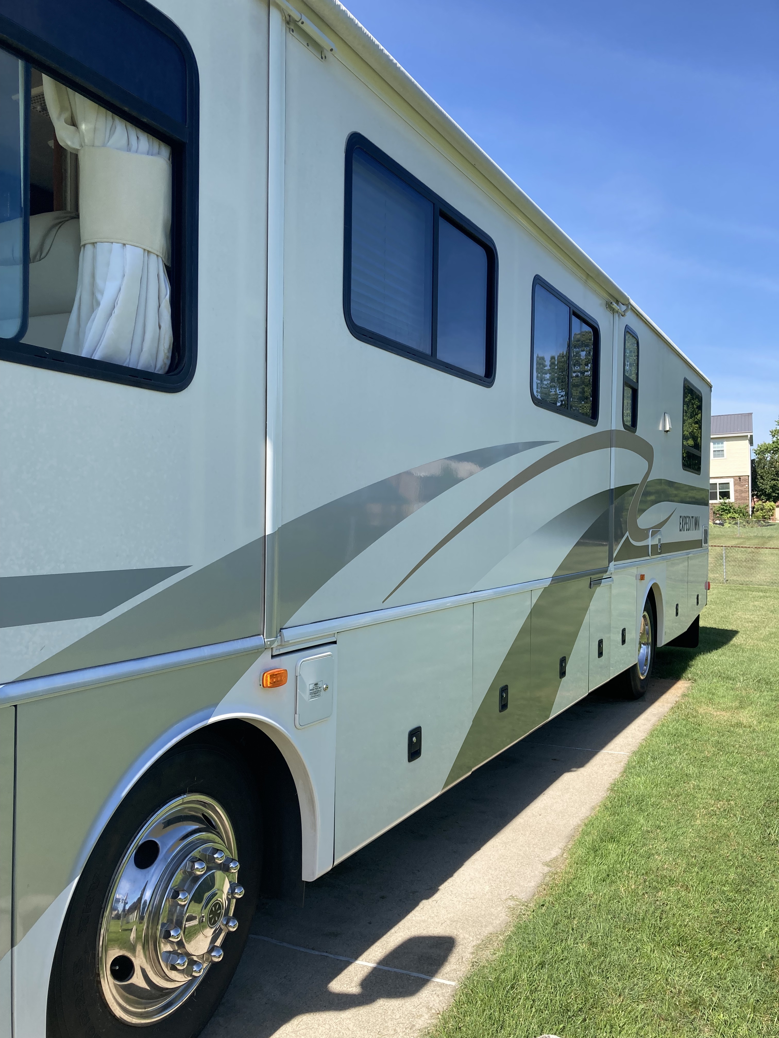 2003 Fleetwood EXPEDITION 36T in russell KY