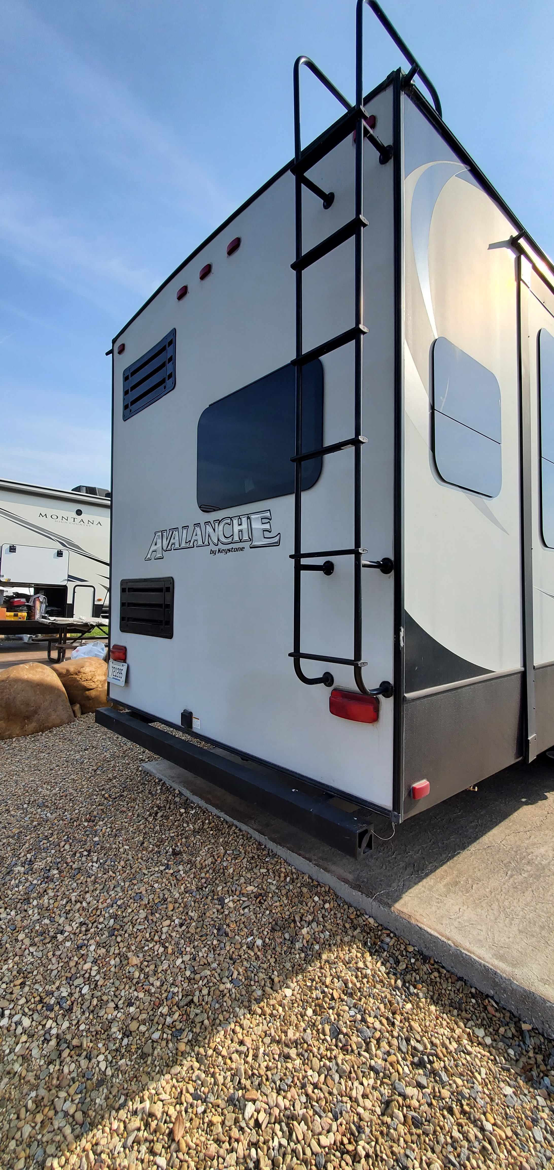 2015 Keystone AVALANCHE 355RK in somerset KY