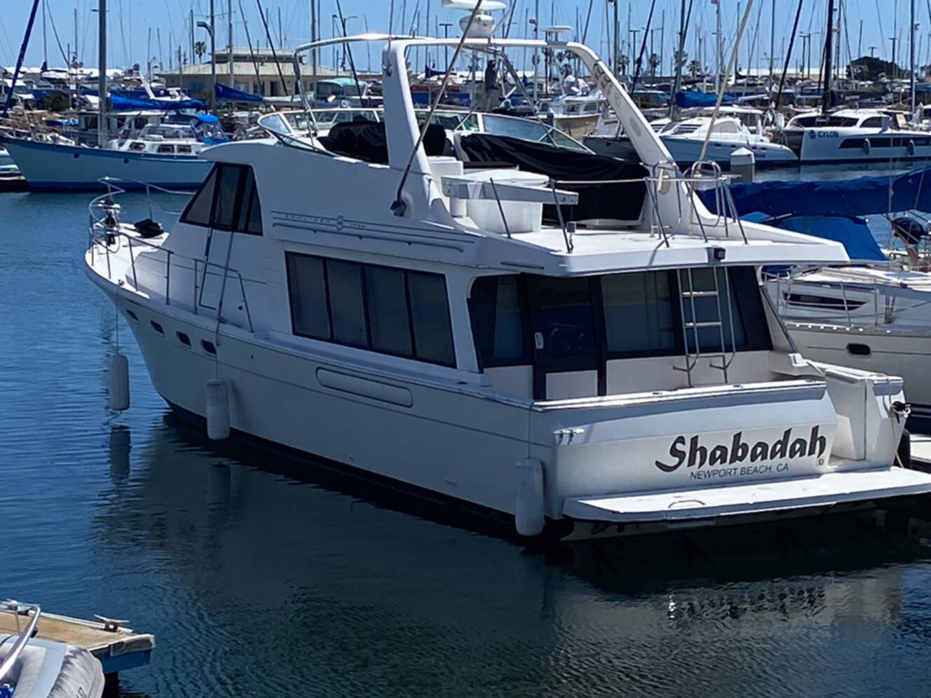 A photo of this 1995 Bayliner 4788 PILOTHOUSE MOTORYACHT
