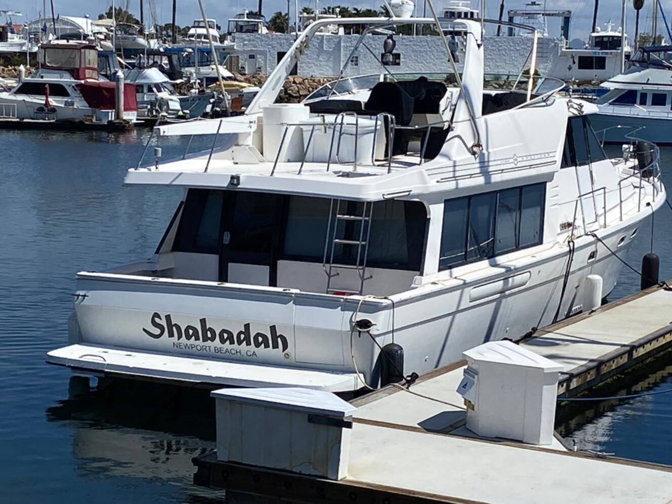 A photo of this 1995 Bayliner 4788 PILOTHOUSE MOTORYACHT