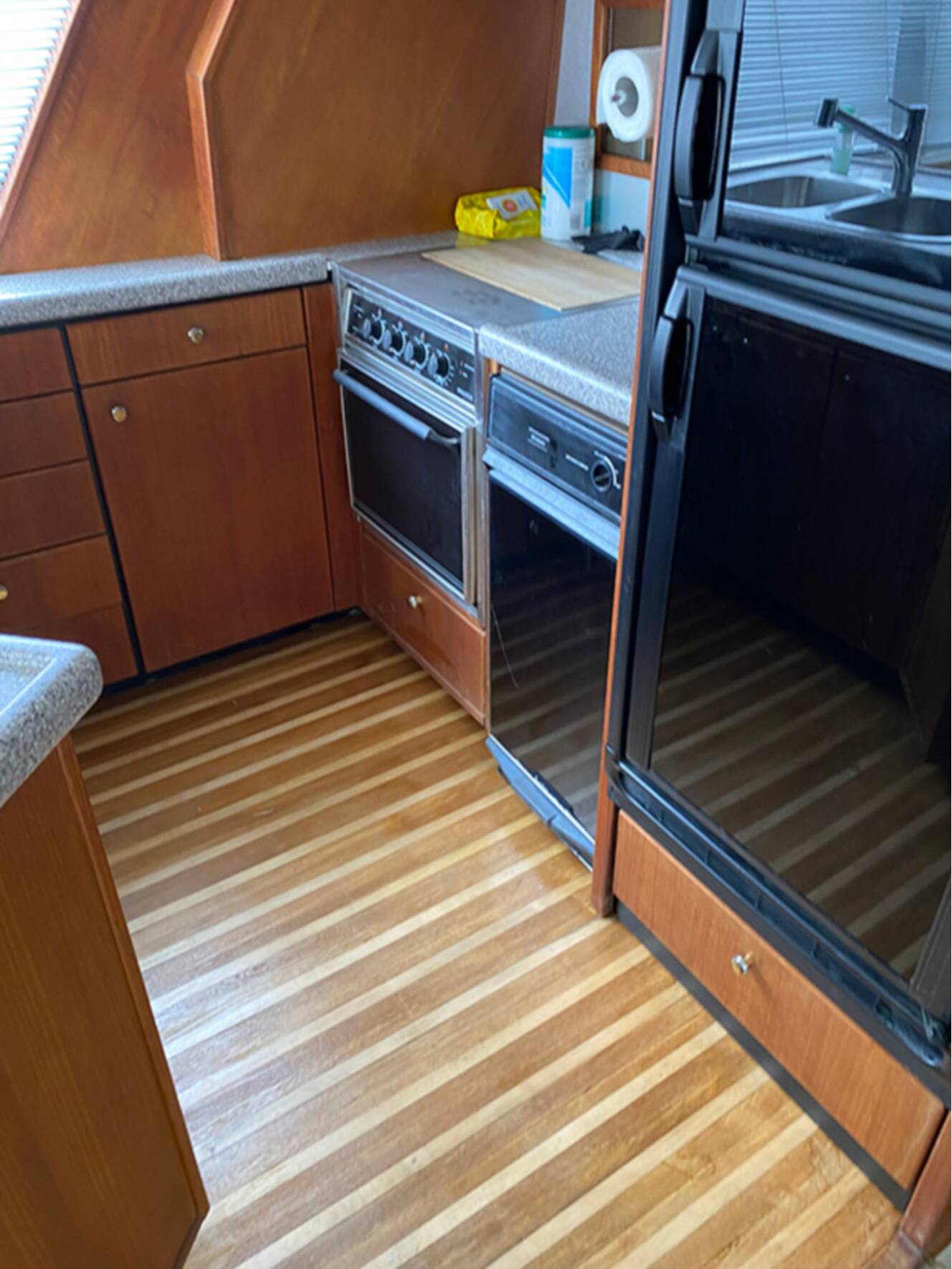 A photo of this 1995 Bayliner 4788 PILOTHOUSE MOTORYACHT