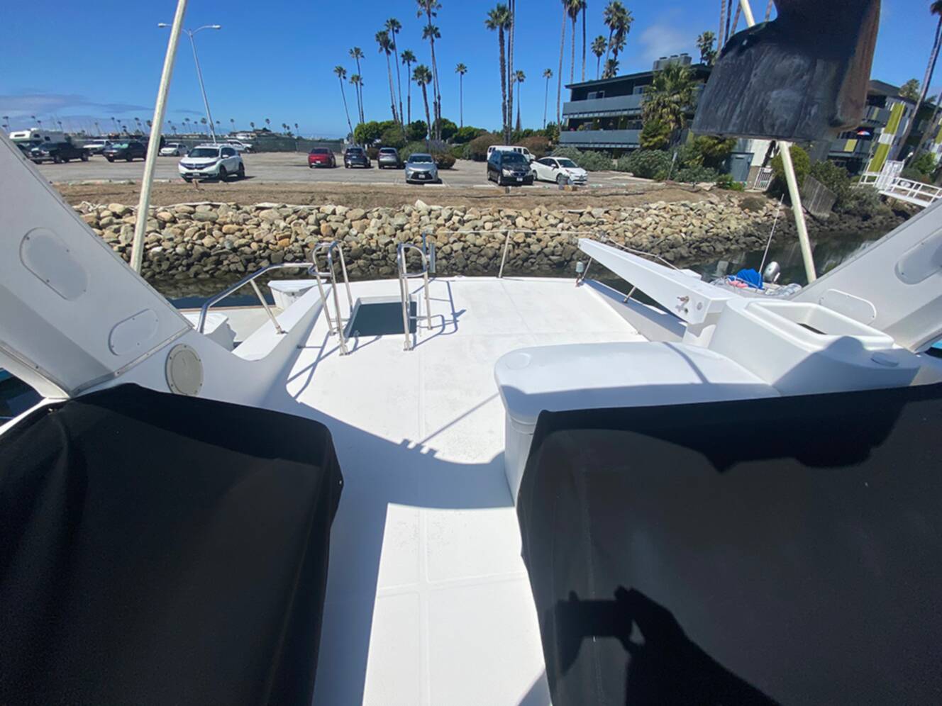 A photo of this 1995 Bayliner 4788 PILOTHOUSE MOTORYACHT