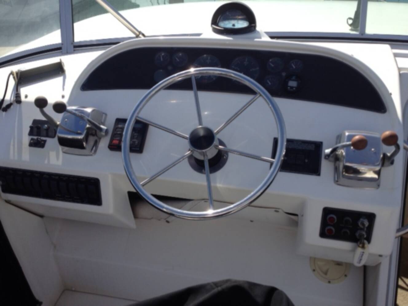 A photo of this 1995 Bayliner 4788 PILOTHOUSE MOTORYACHT