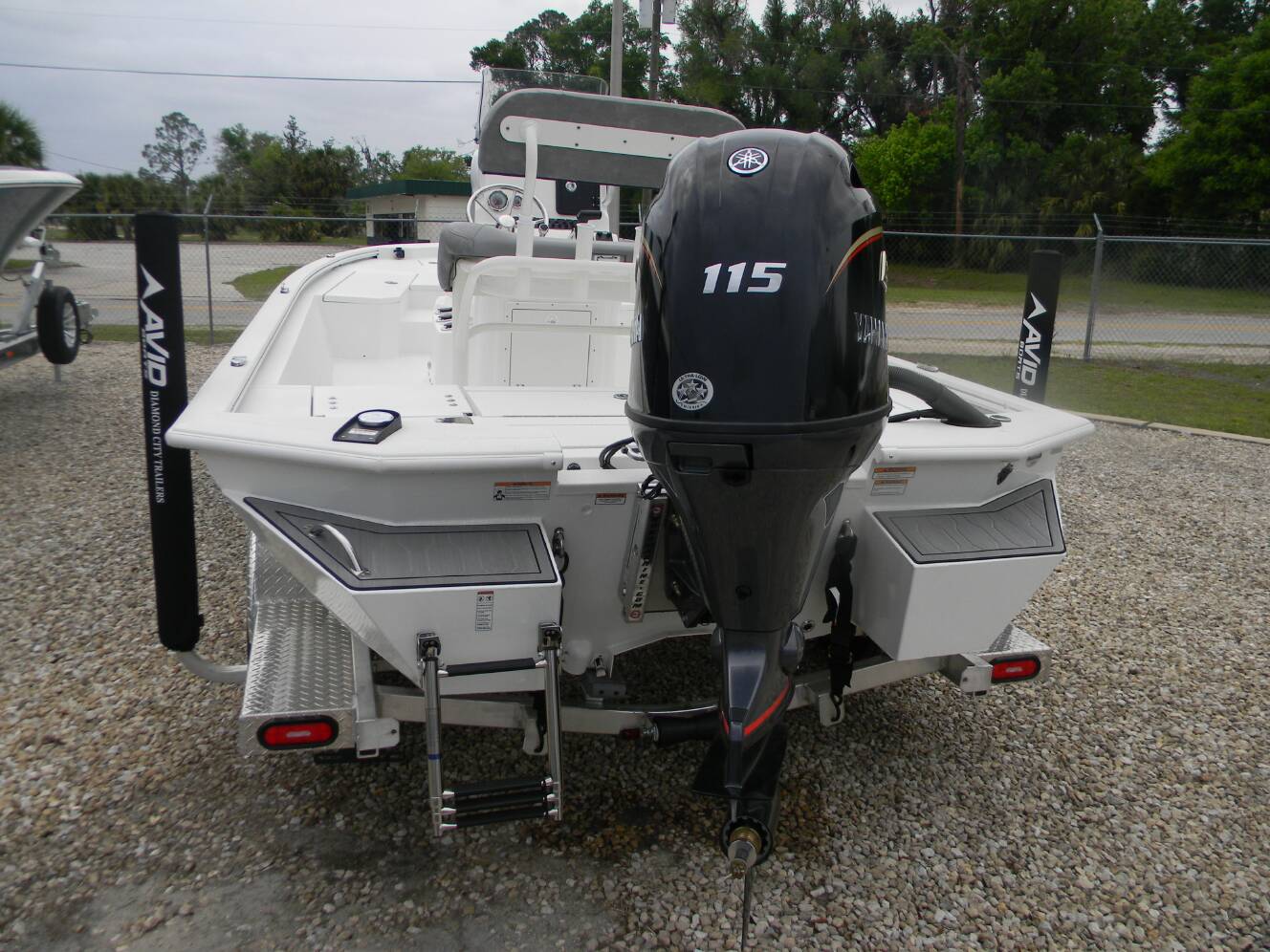 A photo of this 2026 Avid Boats 21FST