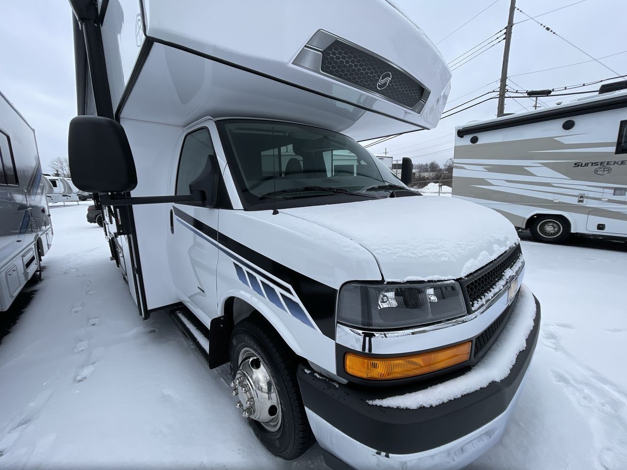 2026 Forest River Sunseeker LE 2350 Chevy 2350LE in auburn hills MI