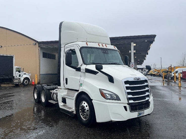 2020 FREIGHTLINER CASCADIA 116 in Spokane Valley, WA