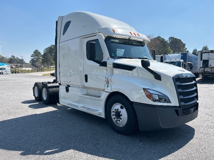 2021 FREIGHTLINER CASCADIA 126 in Macon, GA