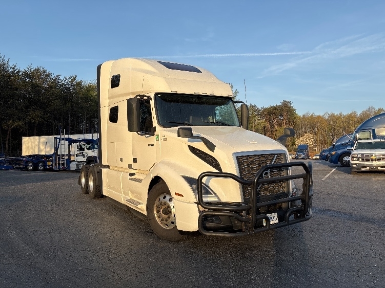 2022 VOLVO VNL64760 in Concord, NC