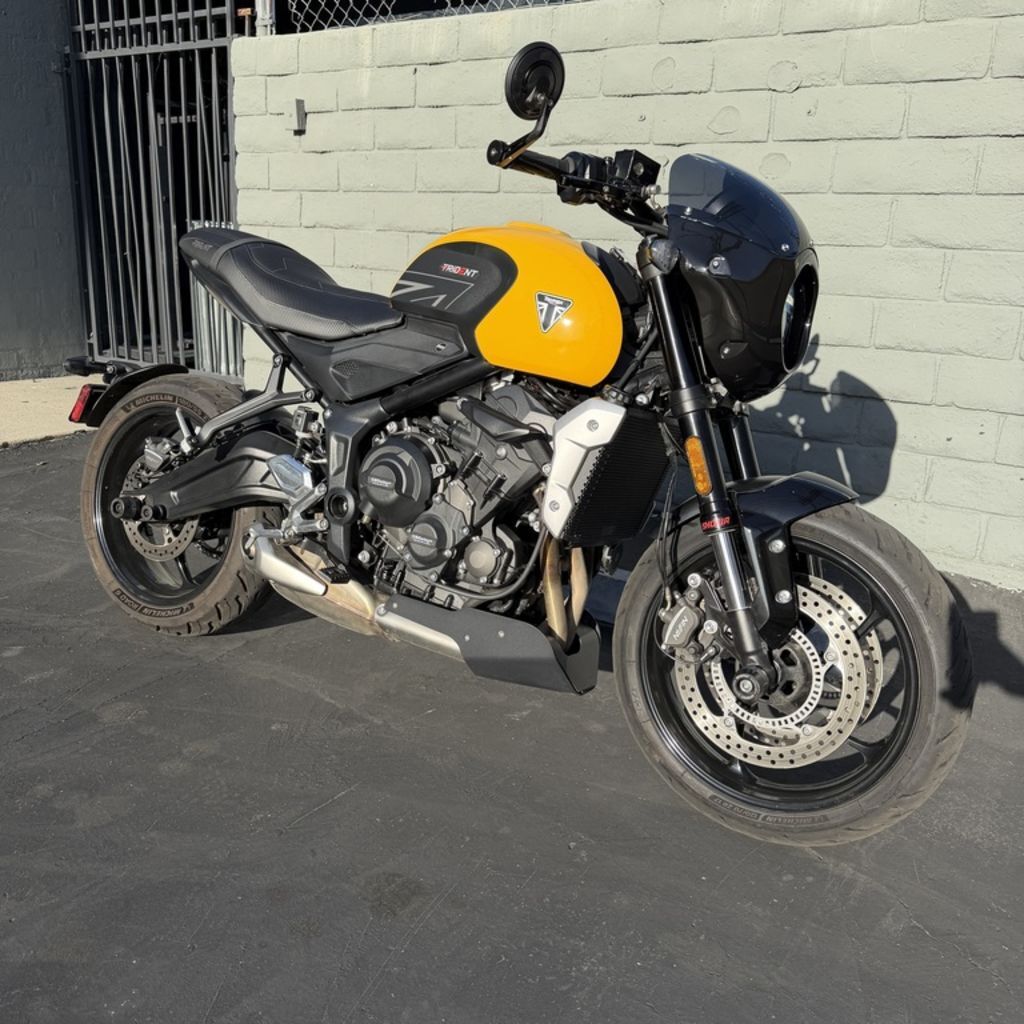 2023 Triumph Trident 660 Sapphire Black 660 in Van Nuys, CA