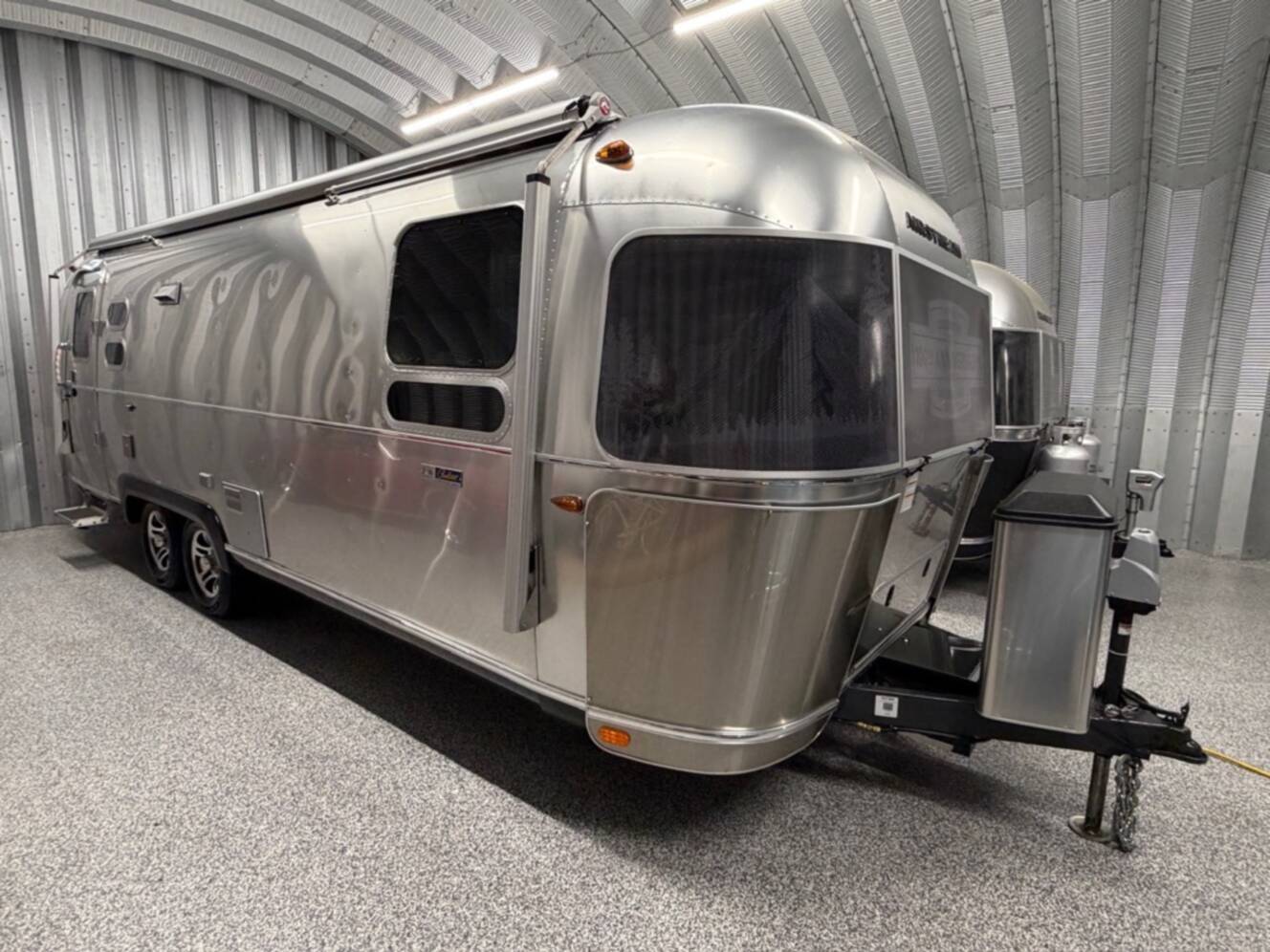A photo of this 2016 Airstream PENDLETON 27FB