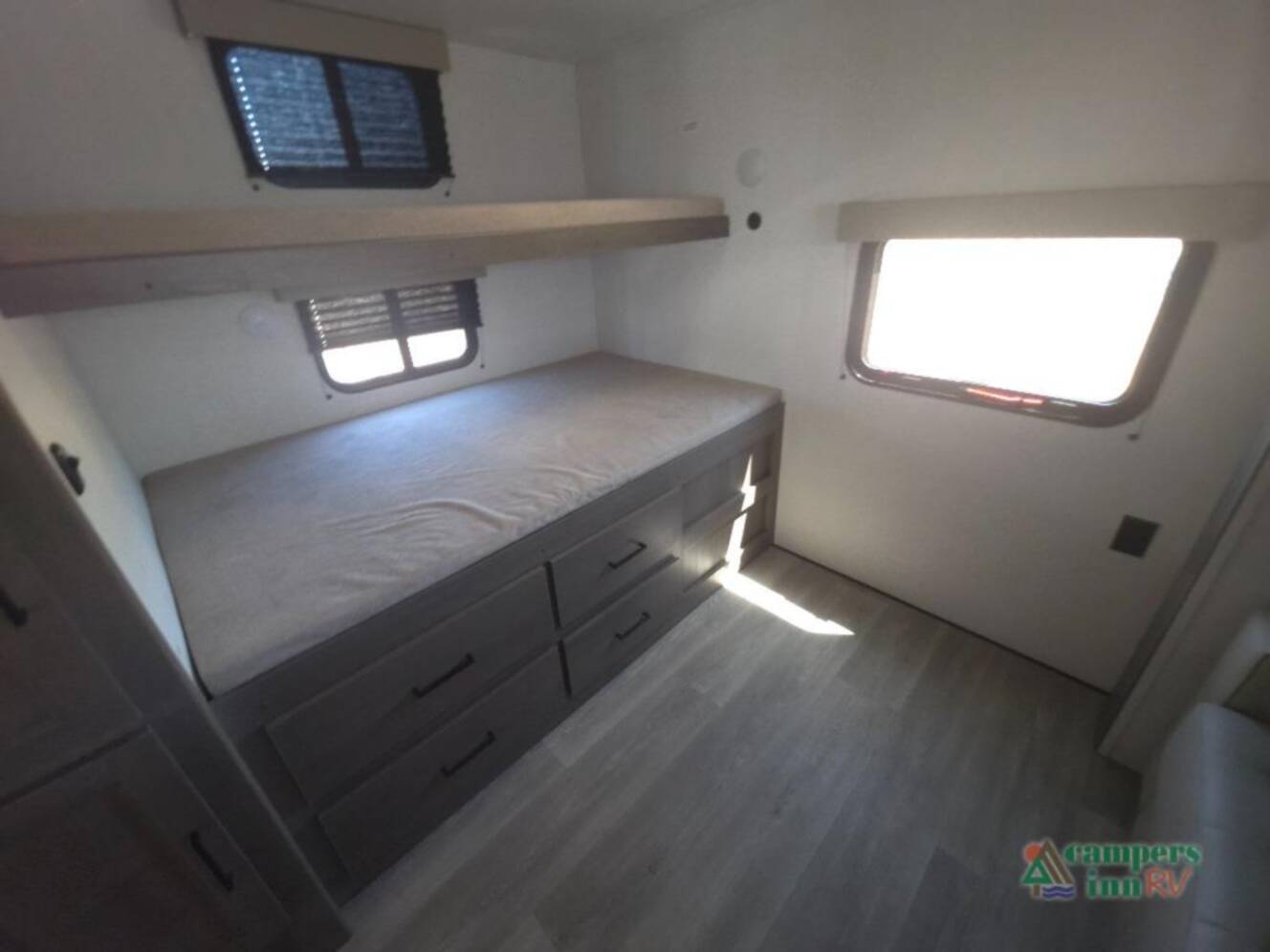A photo of this 2025 Grand Design Transcend Xplor 335BHT