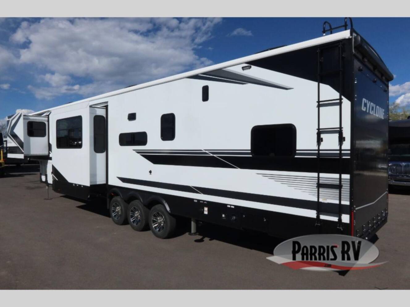 A photo of this 2026 Heartland Cyclone 3913