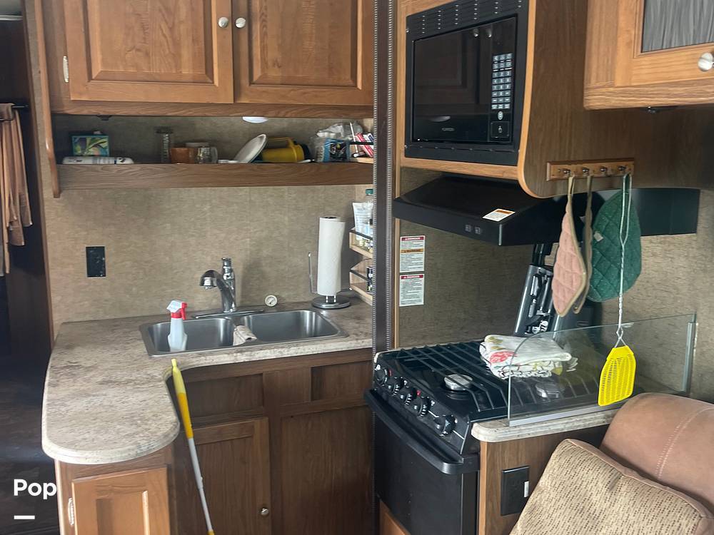 2017 Coachmen Leprechaun 320BH in caldwell ID