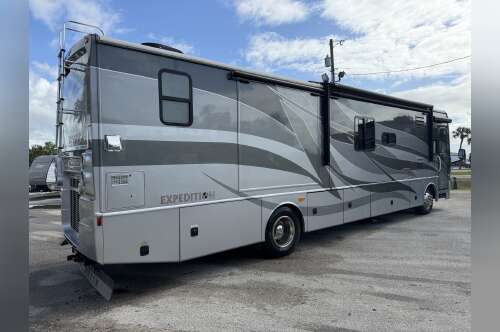 2008 Fleetwood Expedition 38F in apopka FL