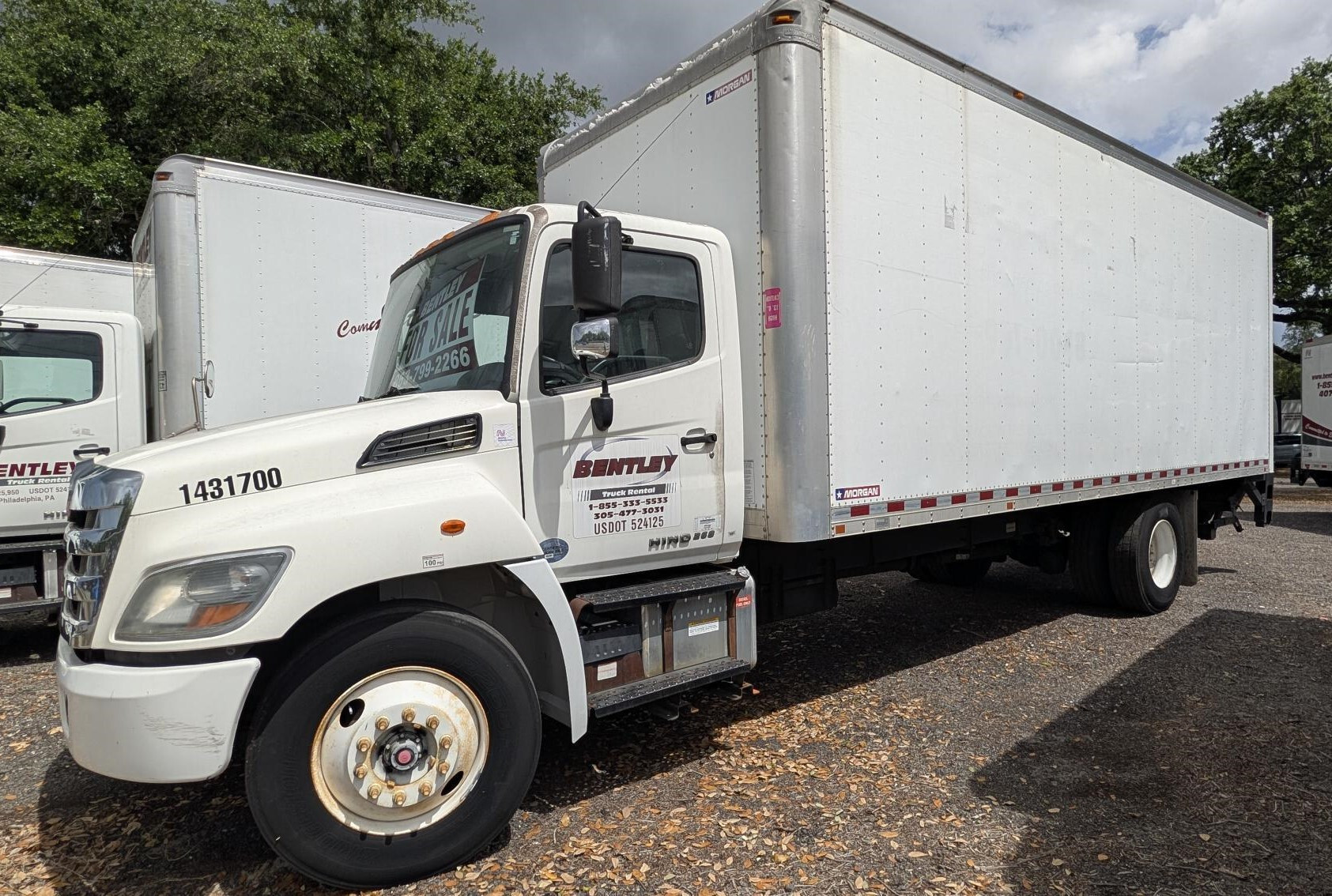 2015 HINO 268A in Luzerne, PA