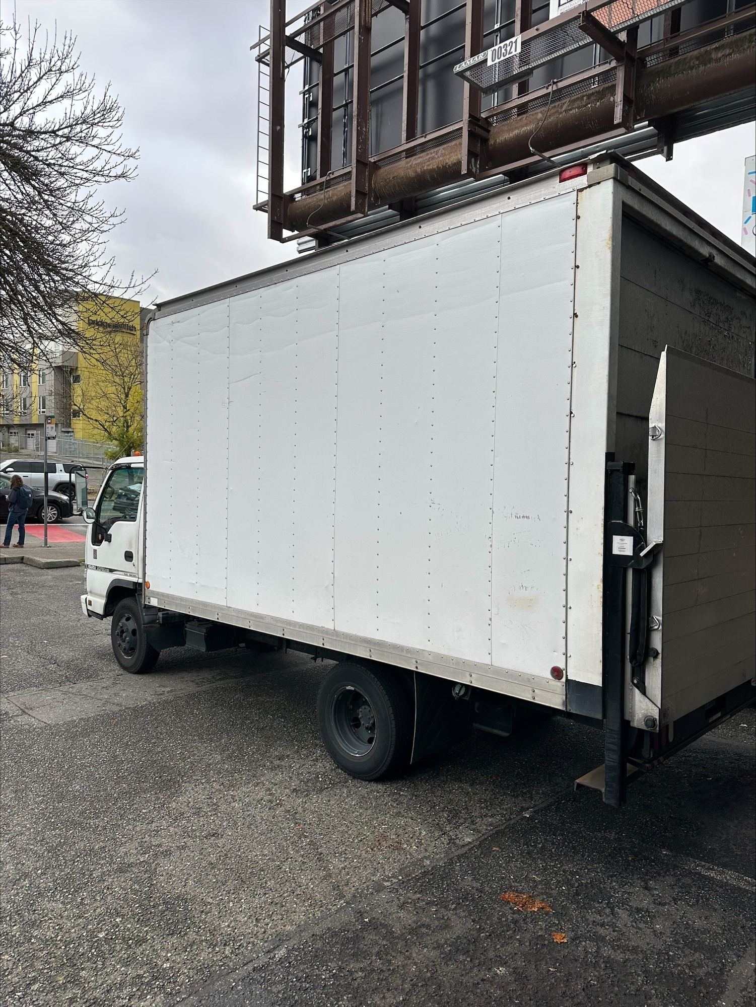 2006 ISUZU Npr Hd in Lynnwood, WA