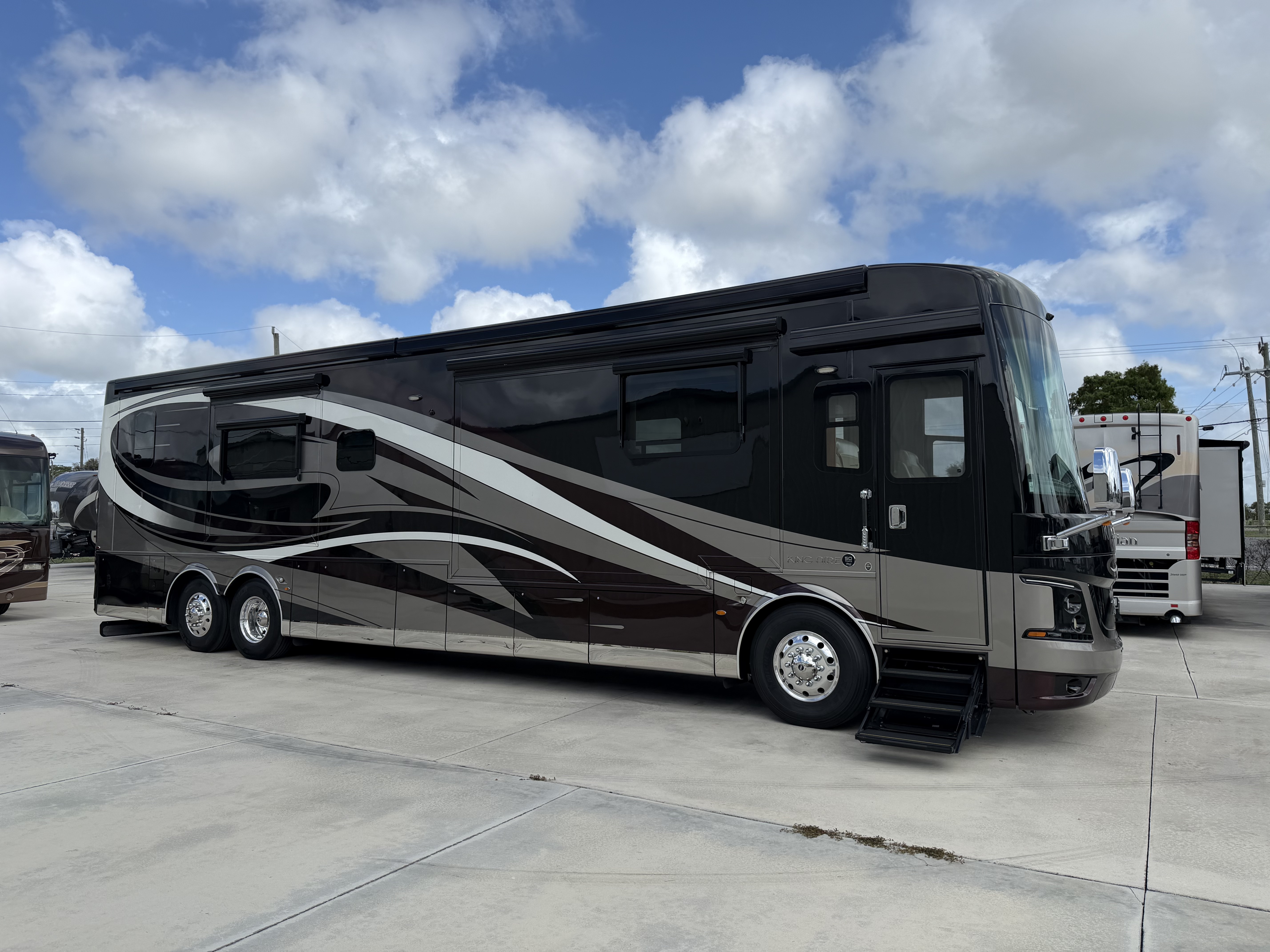 2018 Newmar KING AIRE 4534 Class A Diesel Motorhome - Diesel Pusher RV