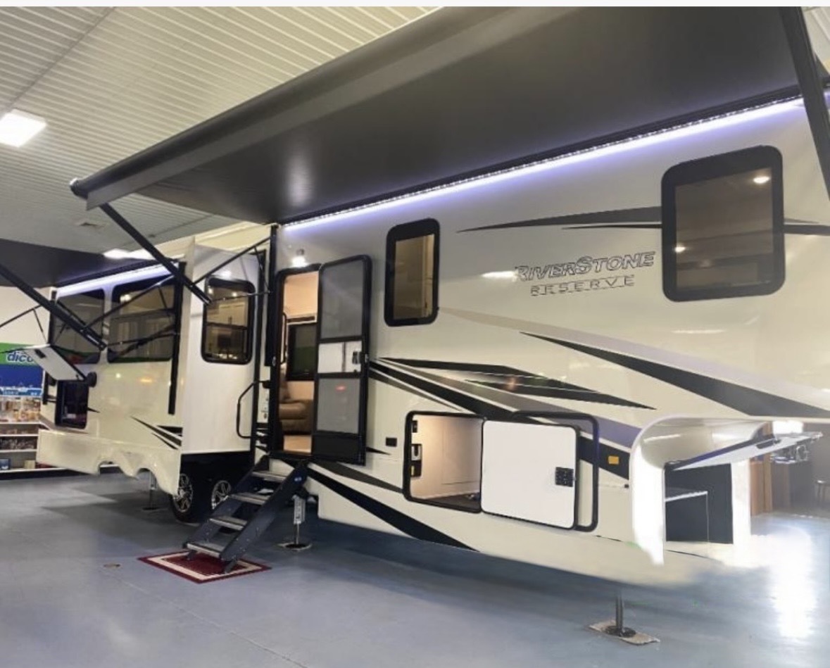 2021 Forest River RIVERSTONE RESERVE 3850RK RV