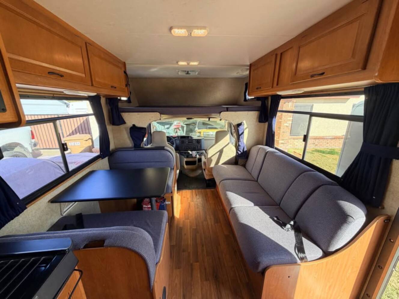 A photo of this 2014 Thor Motor Coach FOUR WINDS MAJESTIC 28A