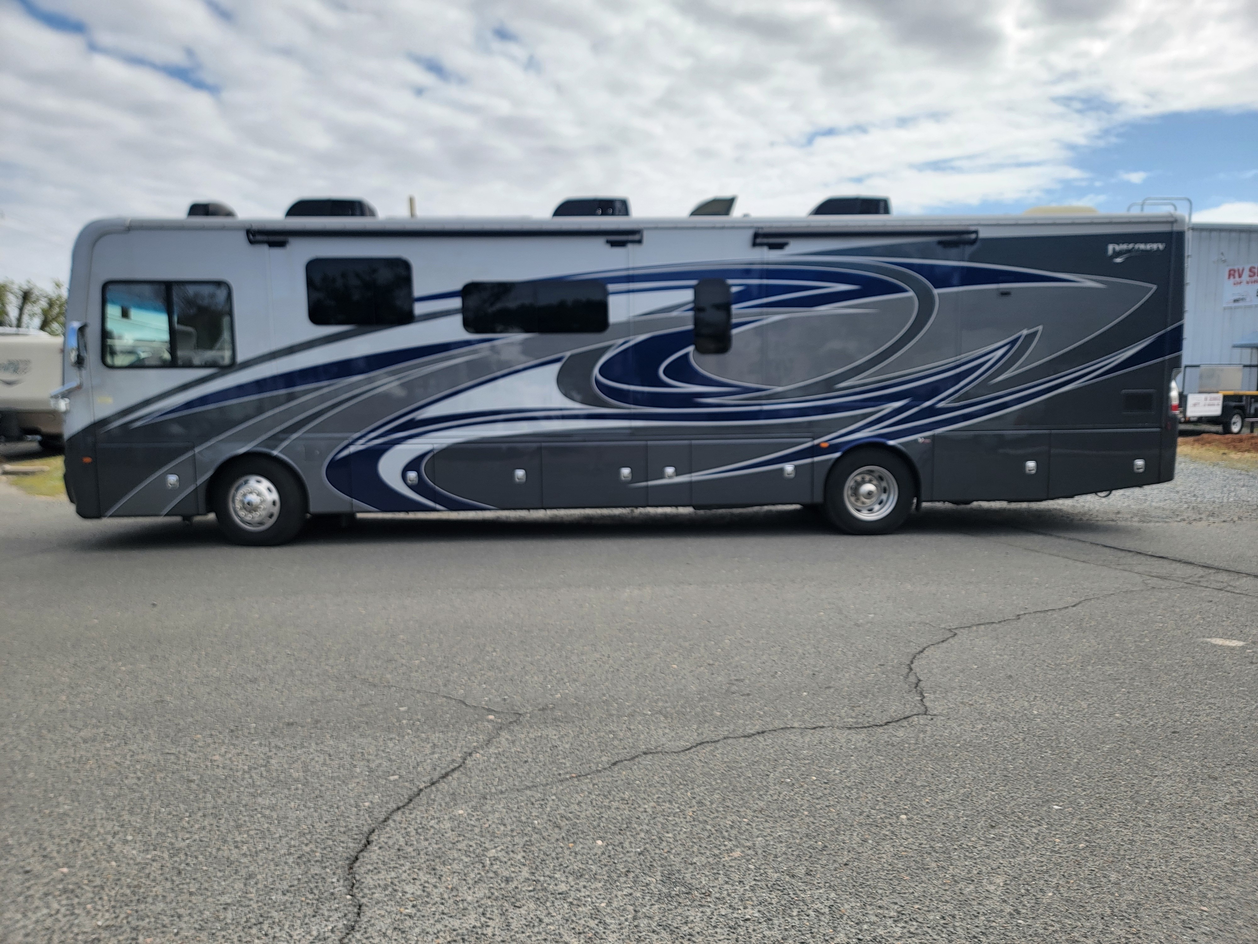 2022 Fleetwood DISCOVERY 38W RV