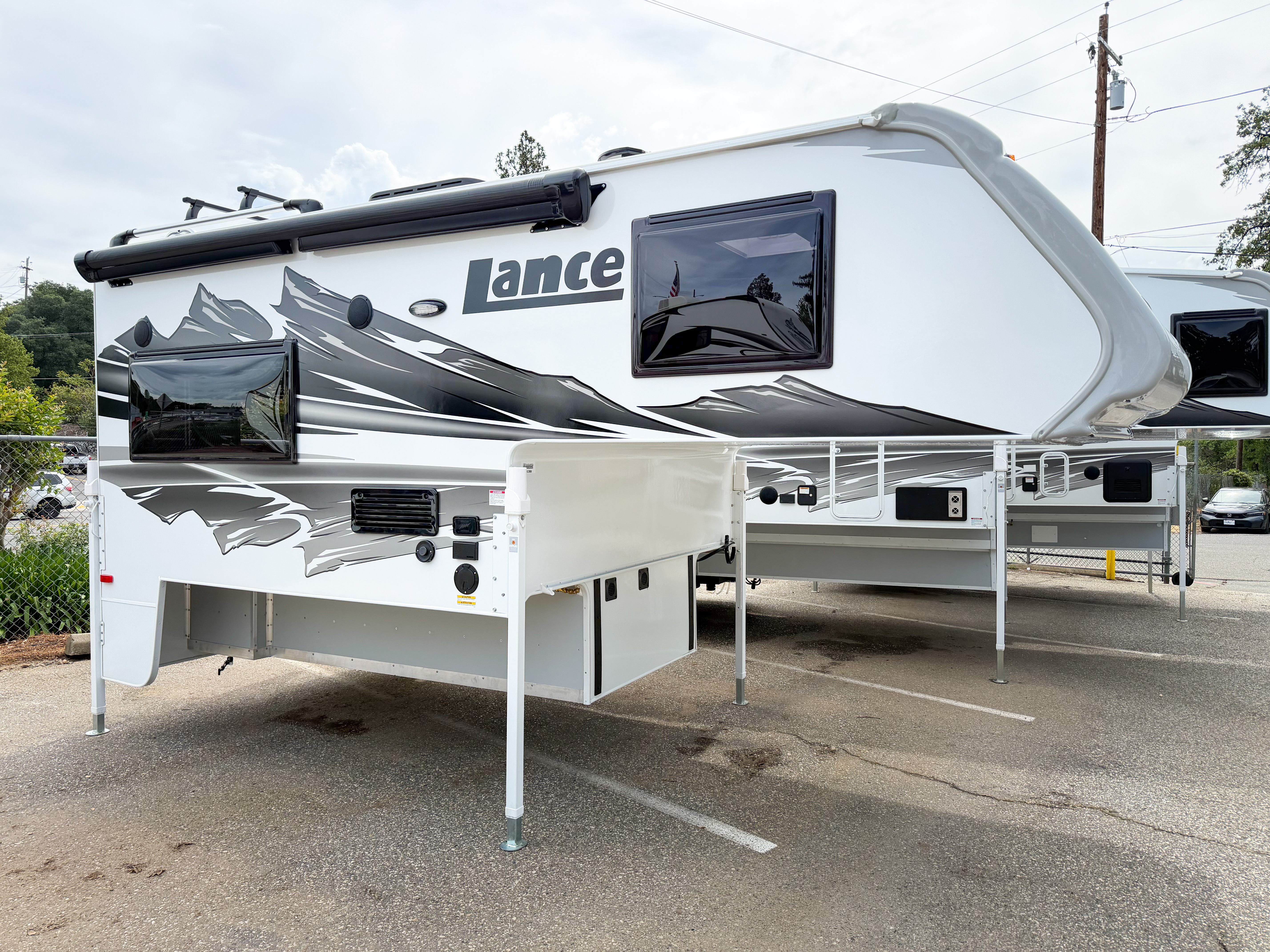 2026 Lance 850 TRUCK CAMPER in auburn CA