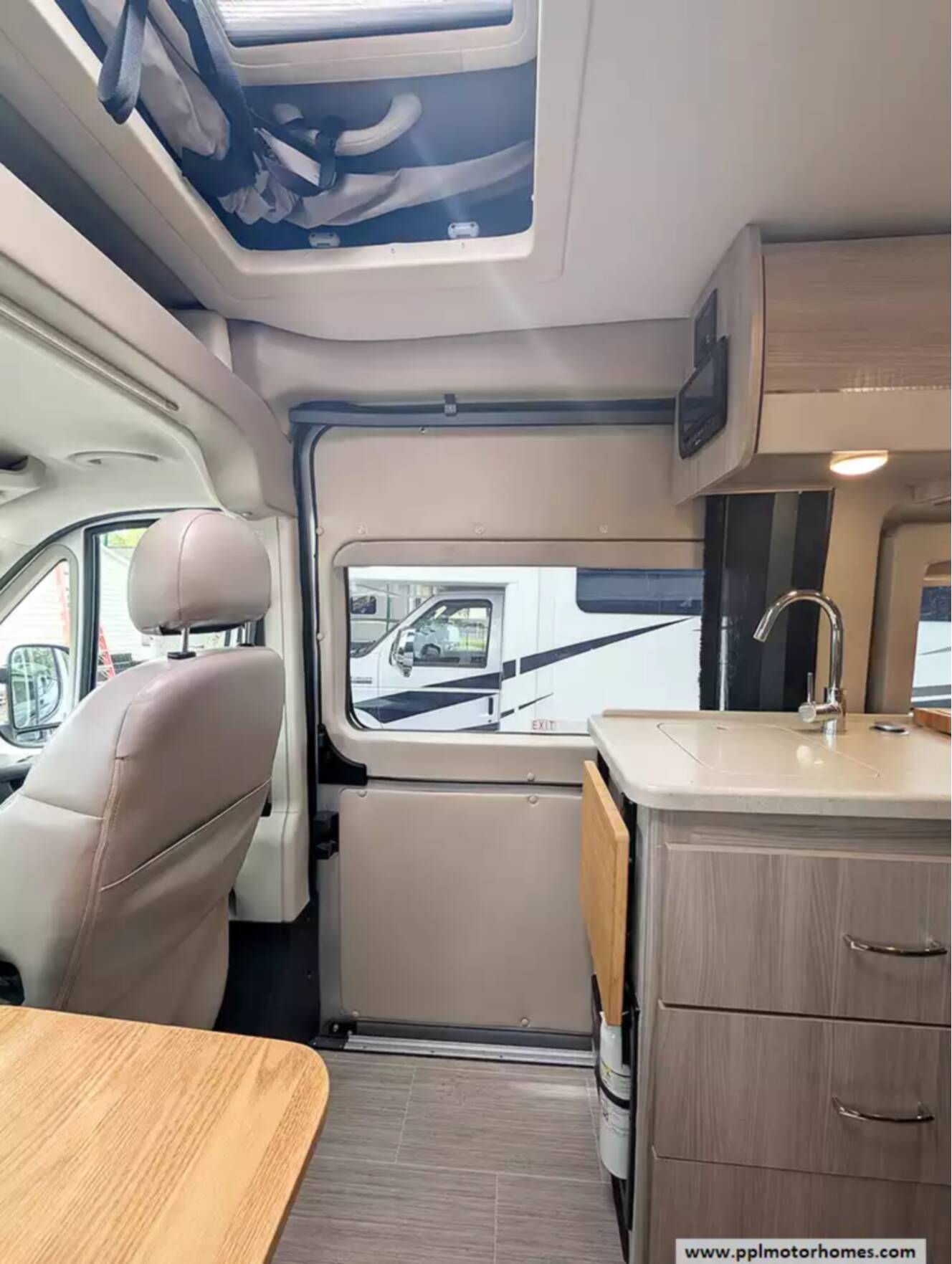 A photo of this 2022 Thor Sequence Promaster 20J ROOFTOP