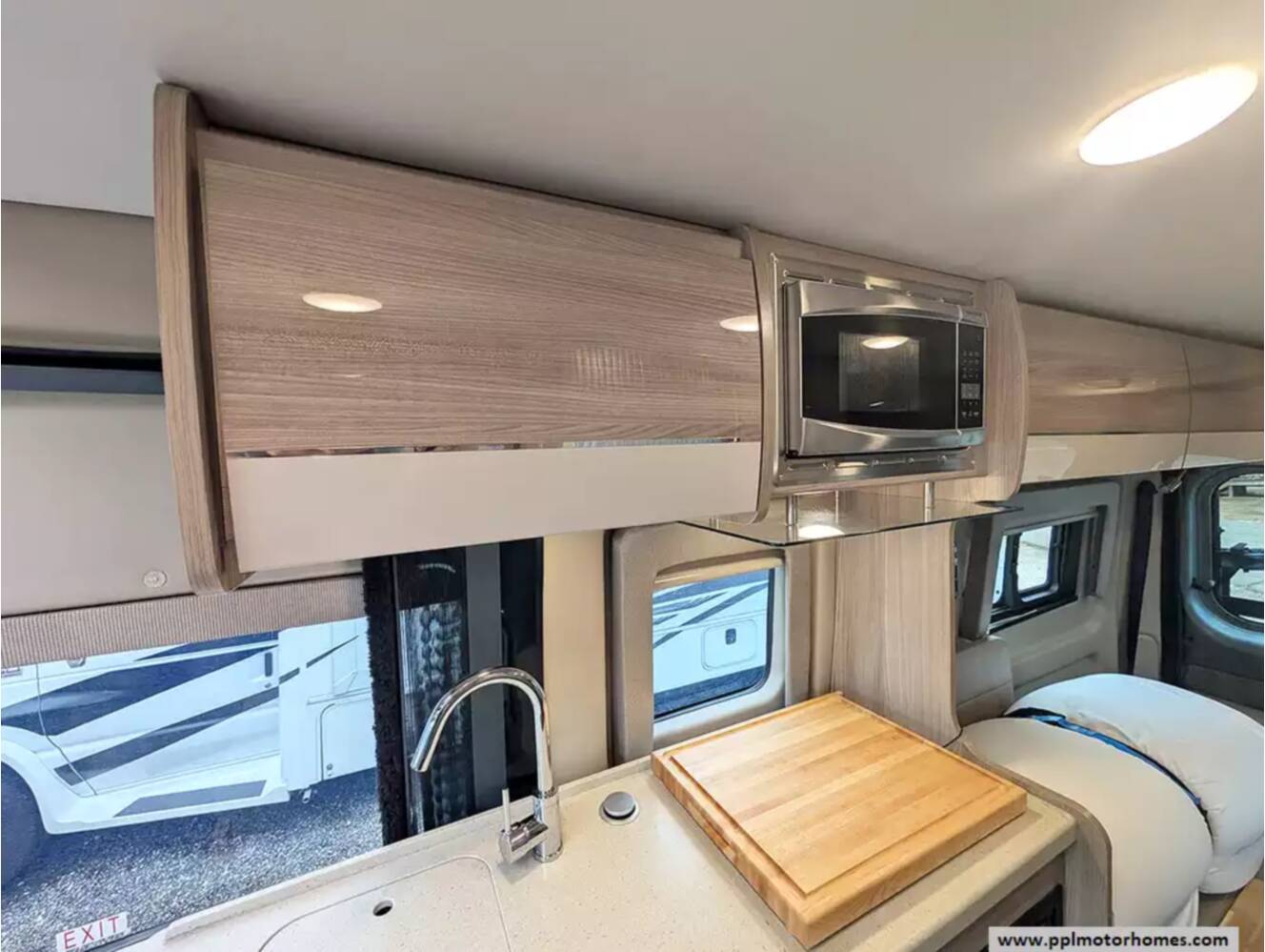 A photo of this 2022 Thor Sequence Promaster 20J ROOFTOP