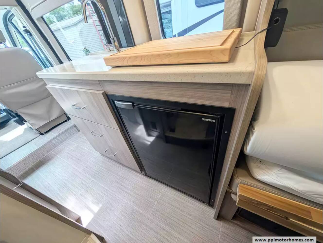 A photo of this 2022 Thor Sequence Promaster 20J ROOFTOP