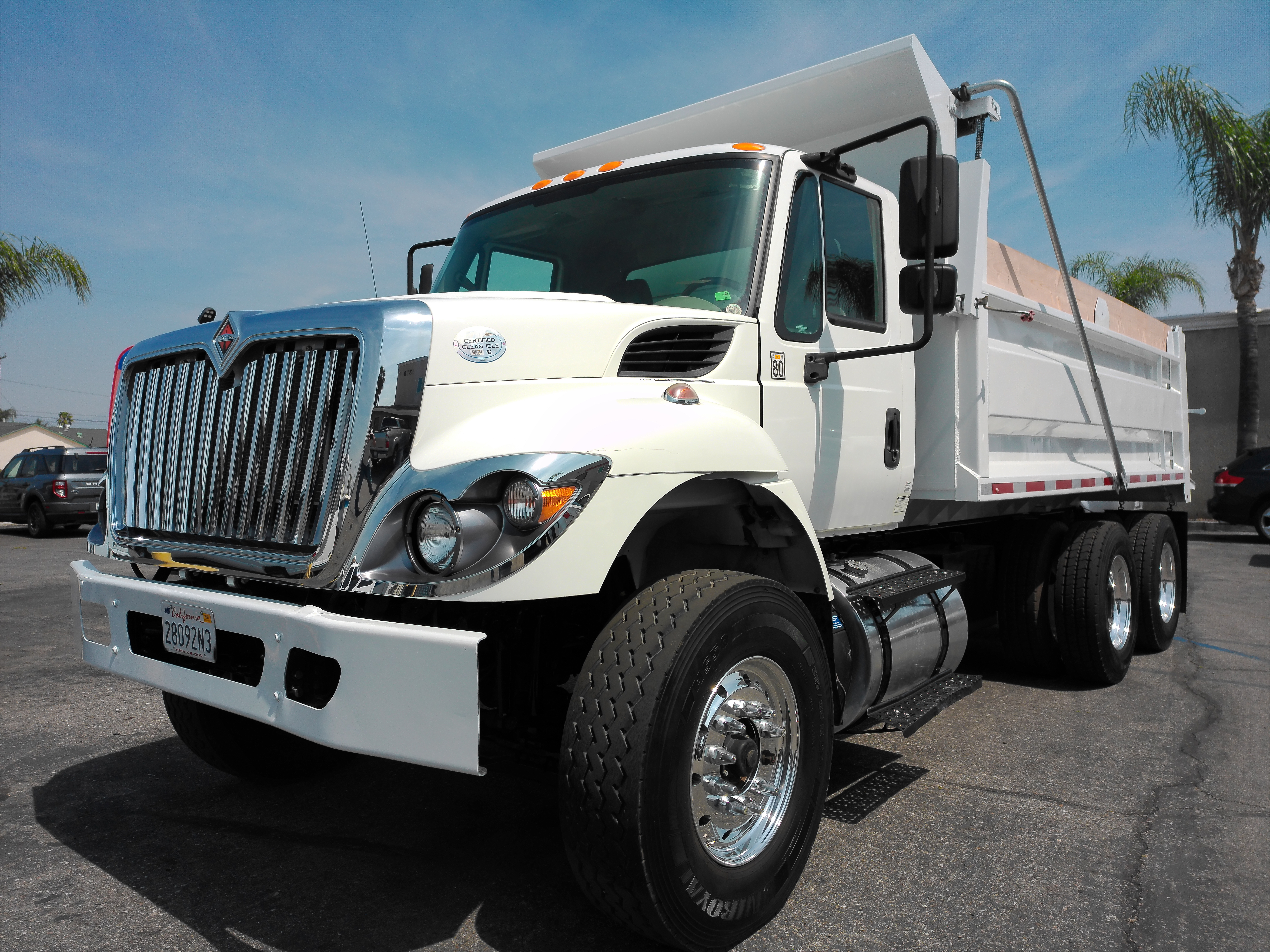 2017 INTERNATIONAL 7400 in Colton, CA