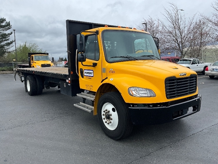 2022 FREIGHTLINER BUSINESS CLASS M2 106 in Portland, OR