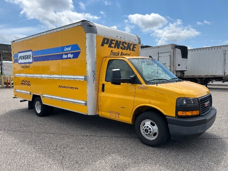 2021 GMC SAVANA in Eagan, MN
