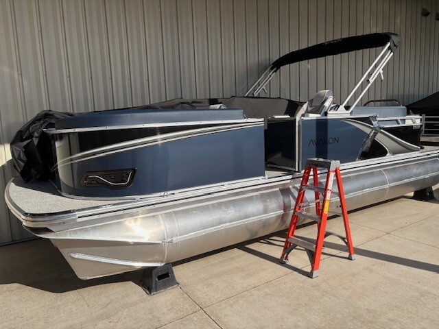 New 2026 Avalon 23 Lsz Quad Lounger Navy Tri Toon 25 Ft For Sale
