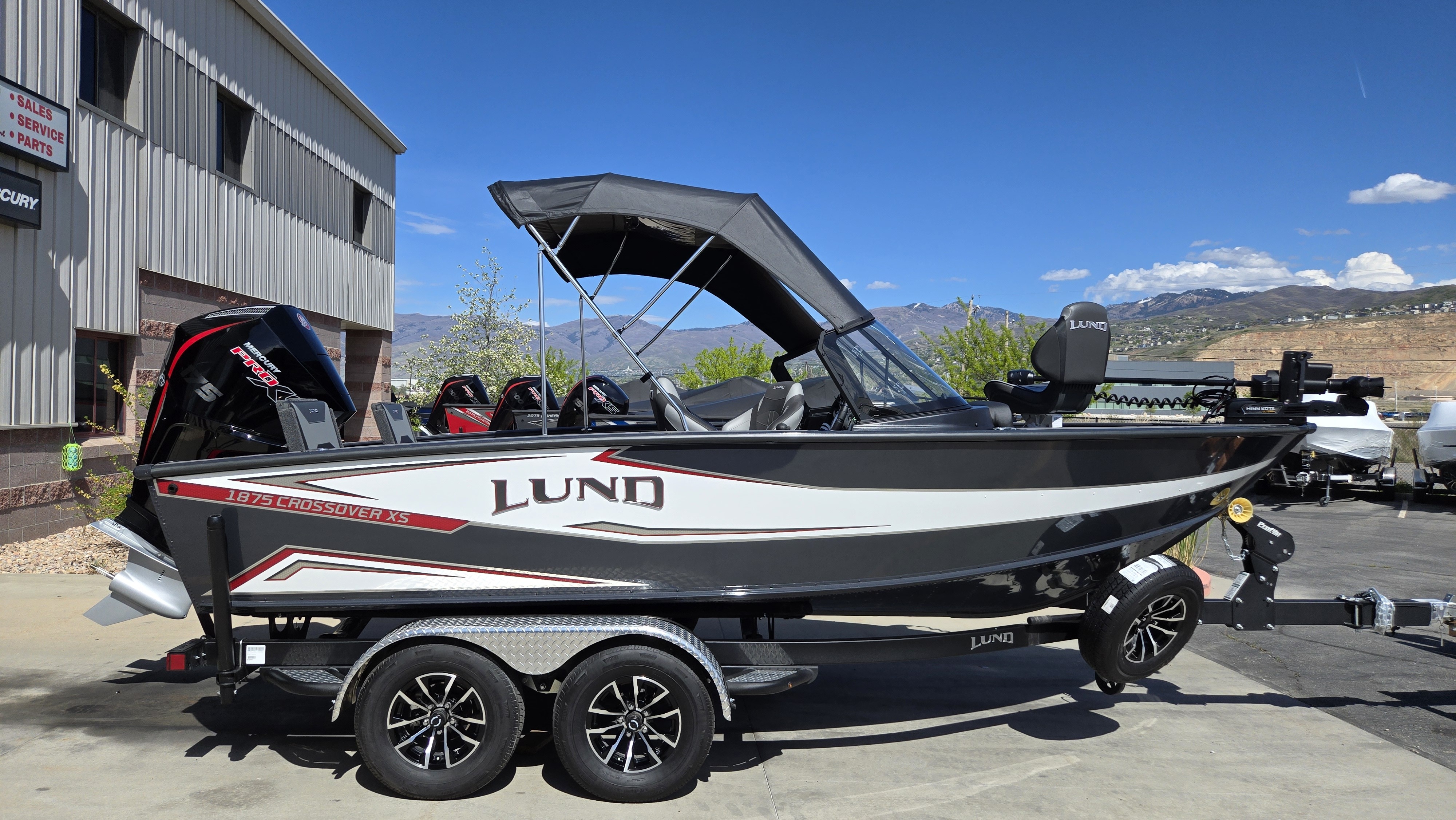 New 2026 Lund 1875 Crossover Xs Sport For Sale in North Salt Lake