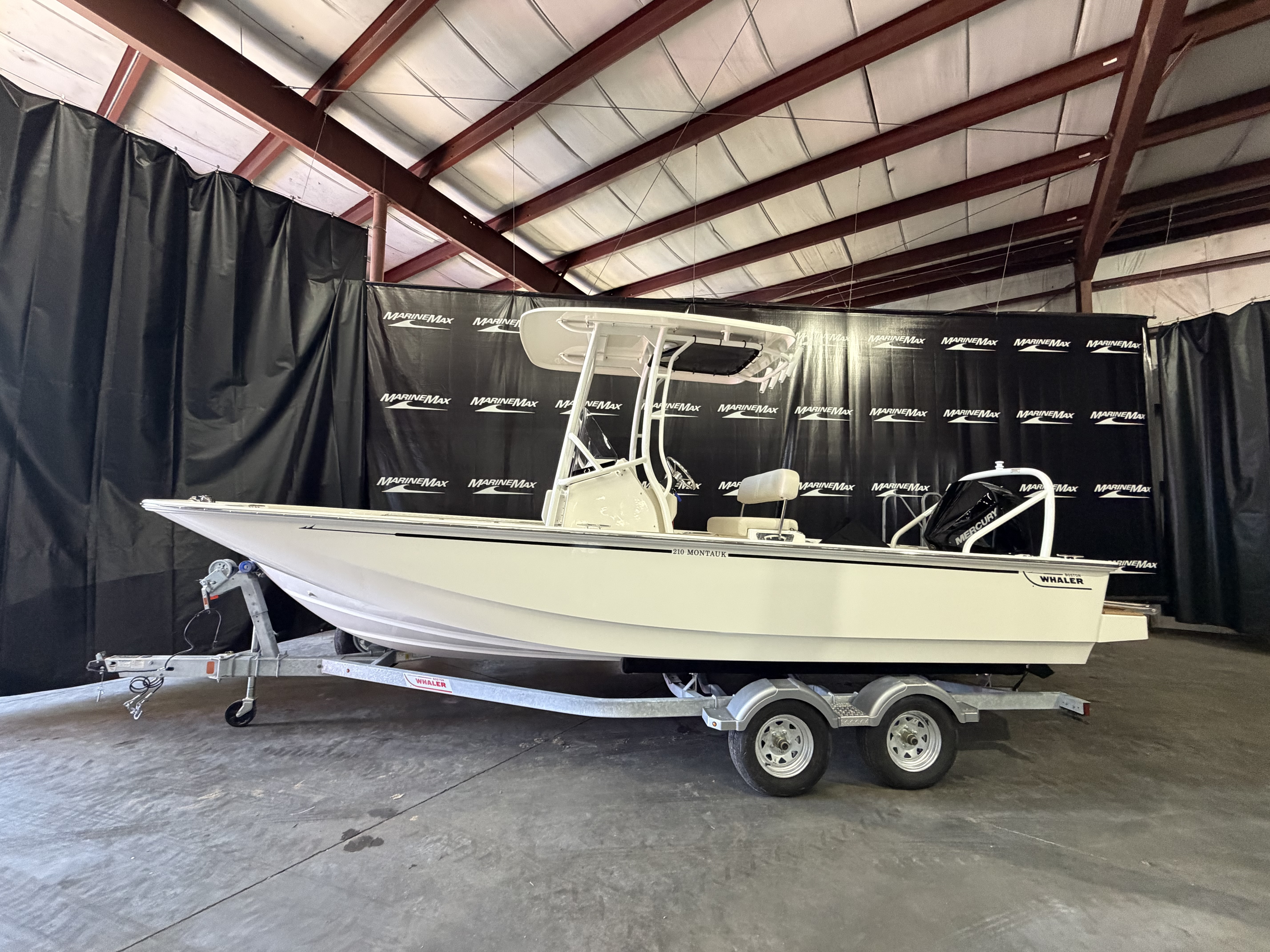 2026 Boston Whaler 210 Montauk in rogers MN