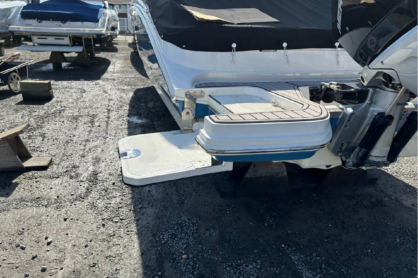 A photo of this 2023 Sea Ray SDX 290 Outboard
