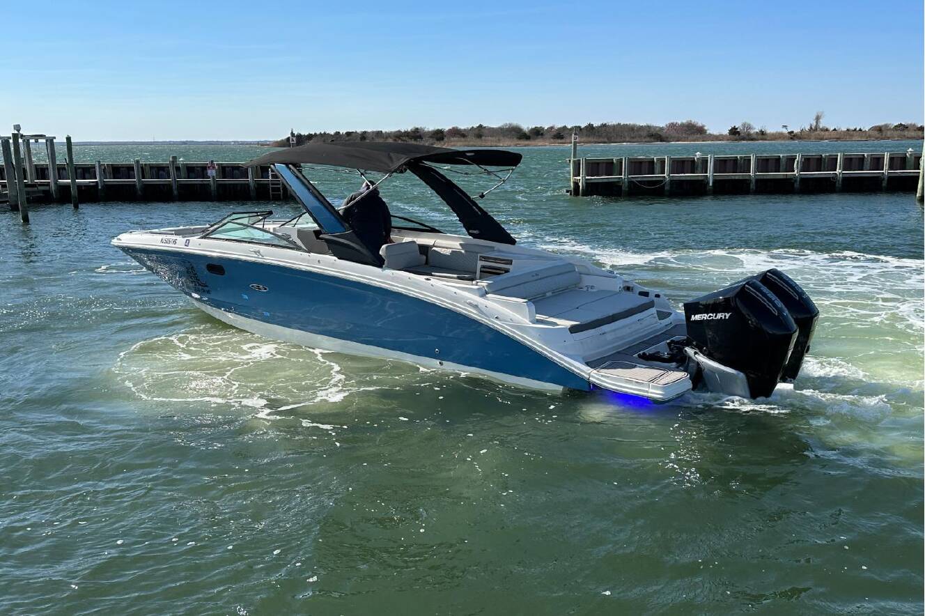 A photo of this 2023 Sea Ray SDX 290 Outboard
