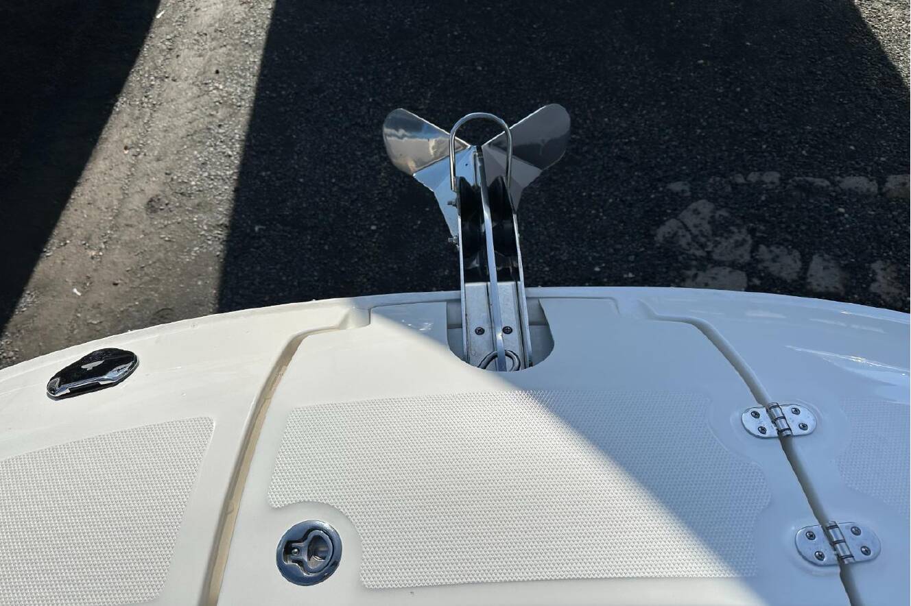 A photo of this 2023 Sea Ray SDX 290 Outboard