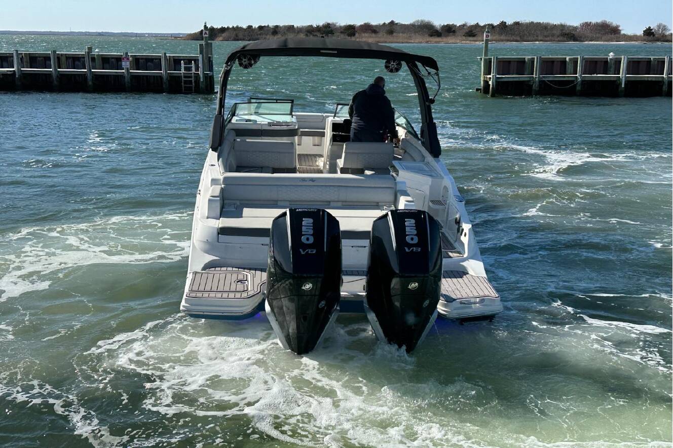 A photo of this 2023 Sea Ray SDX 290 Outboard