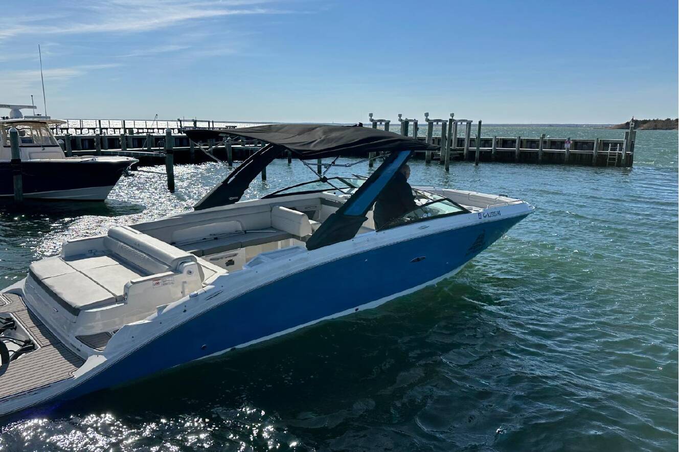 A photo of this 2023 Sea Ray SDX 290 Outboard
