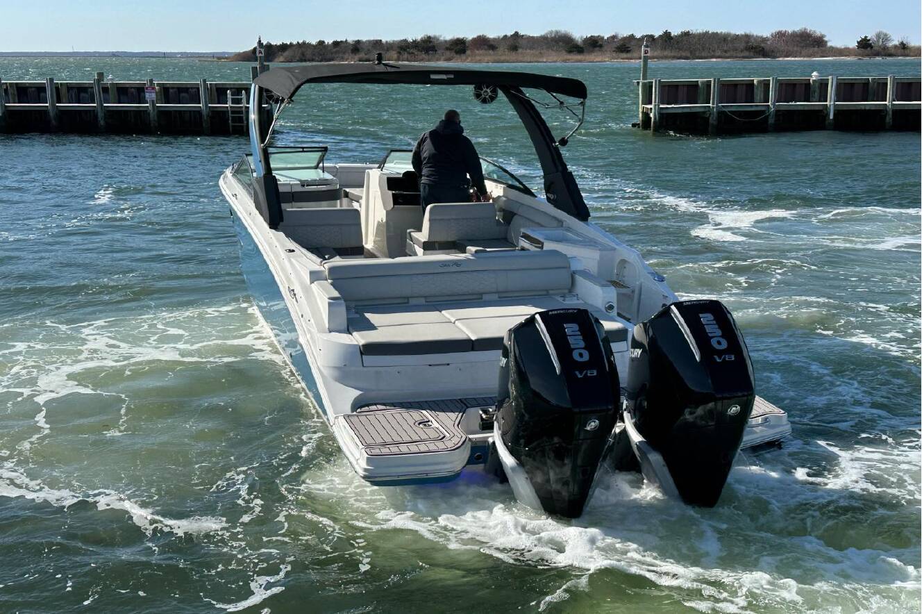 A photo of this 2023 Sea Ray SDX 290 Outboard