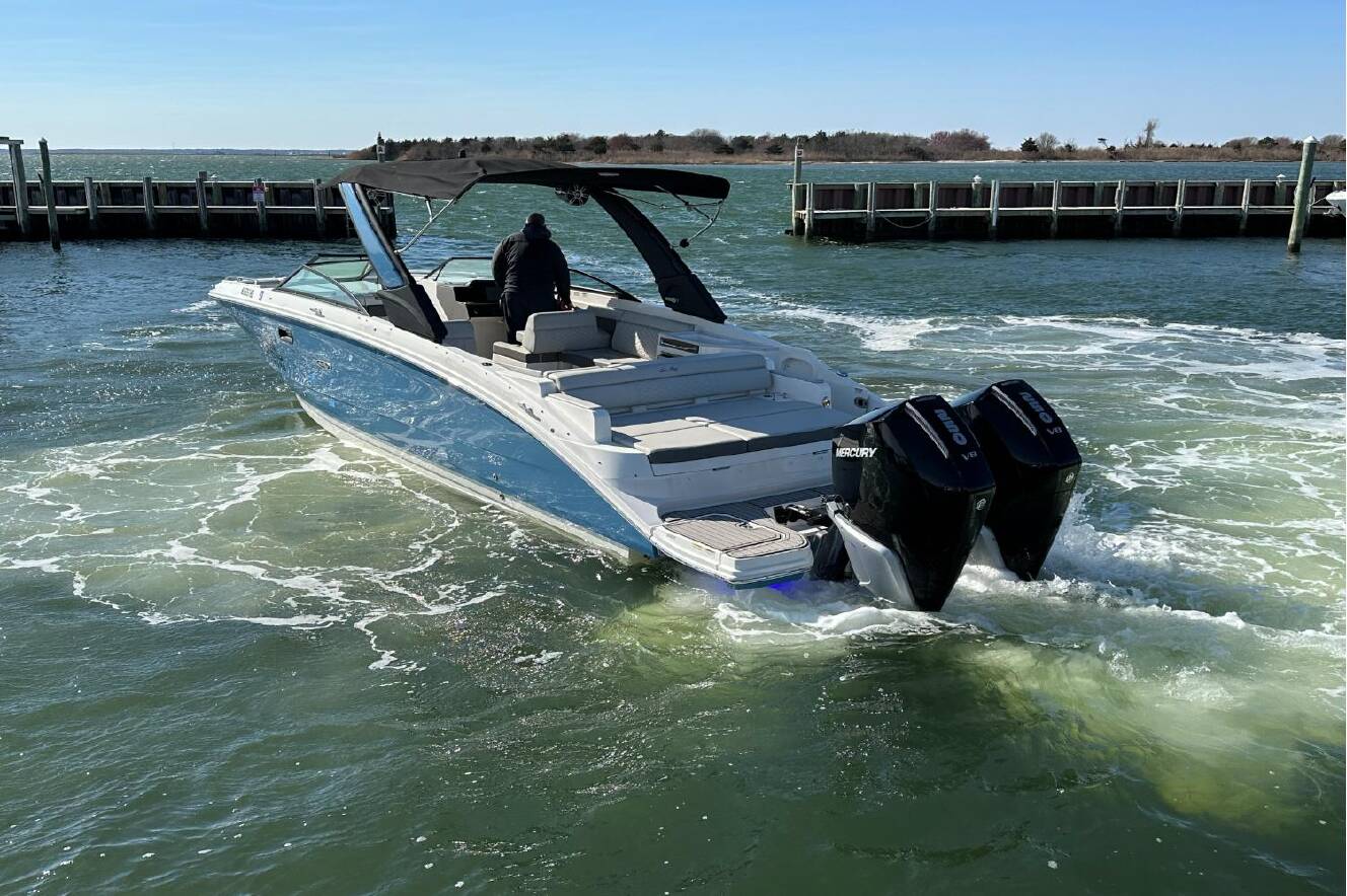 A photo of this 2023 Sea Ray SDX 290 Outboard