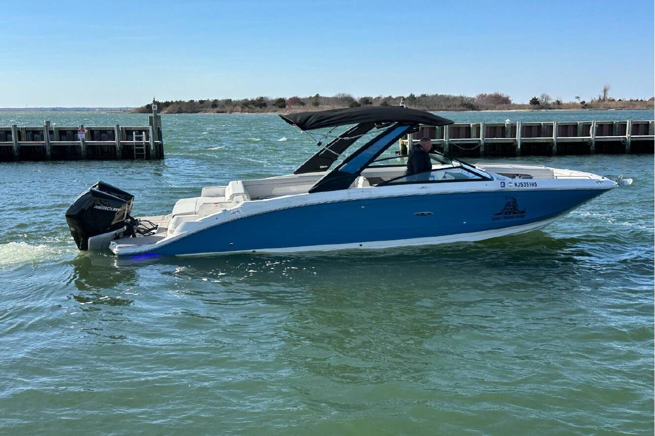 A photo of this 2023 Sea Ray SDX 290 Outboard