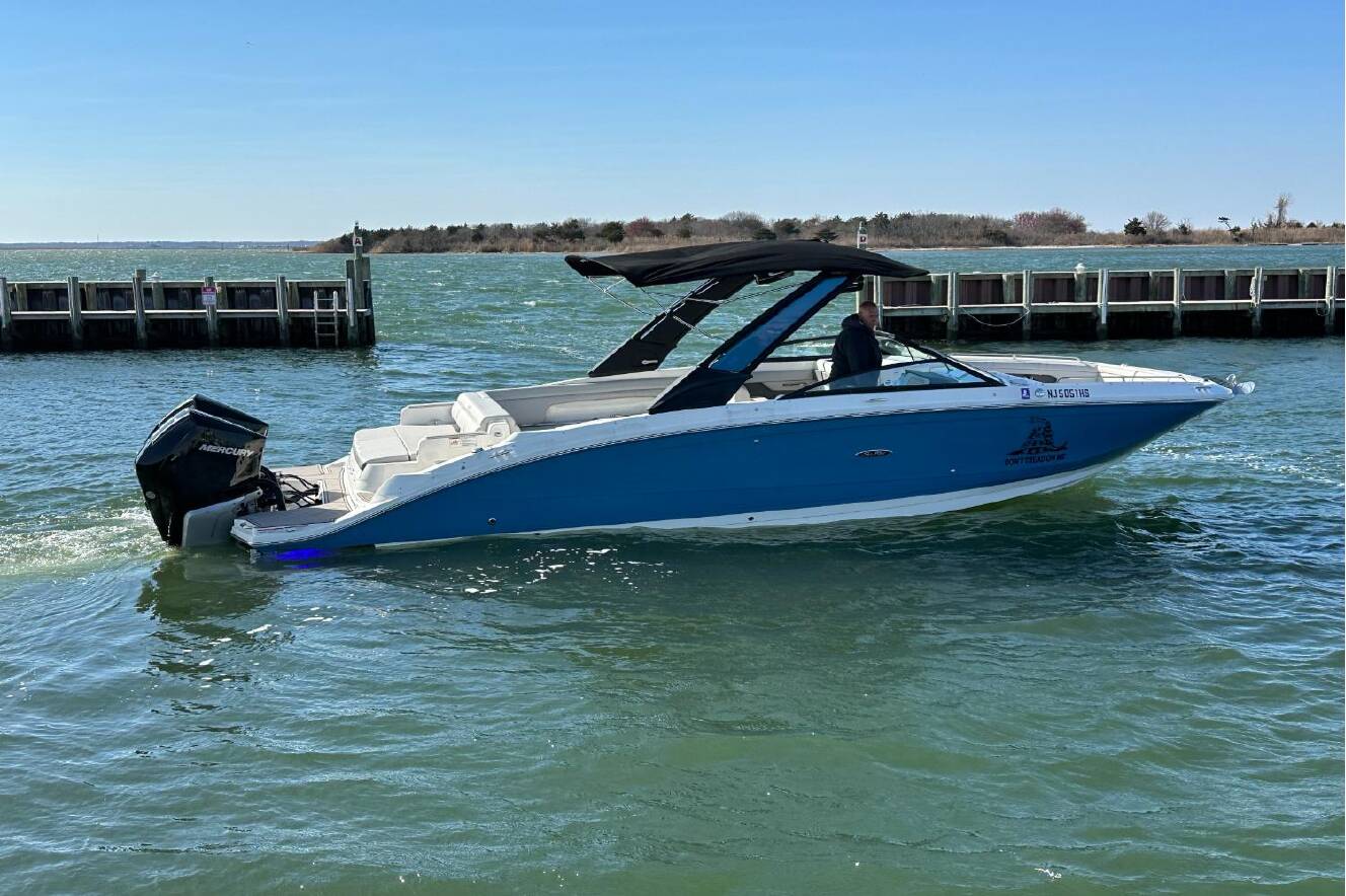 A photo of this 2023 Sea Ray SDX 290 Outboard