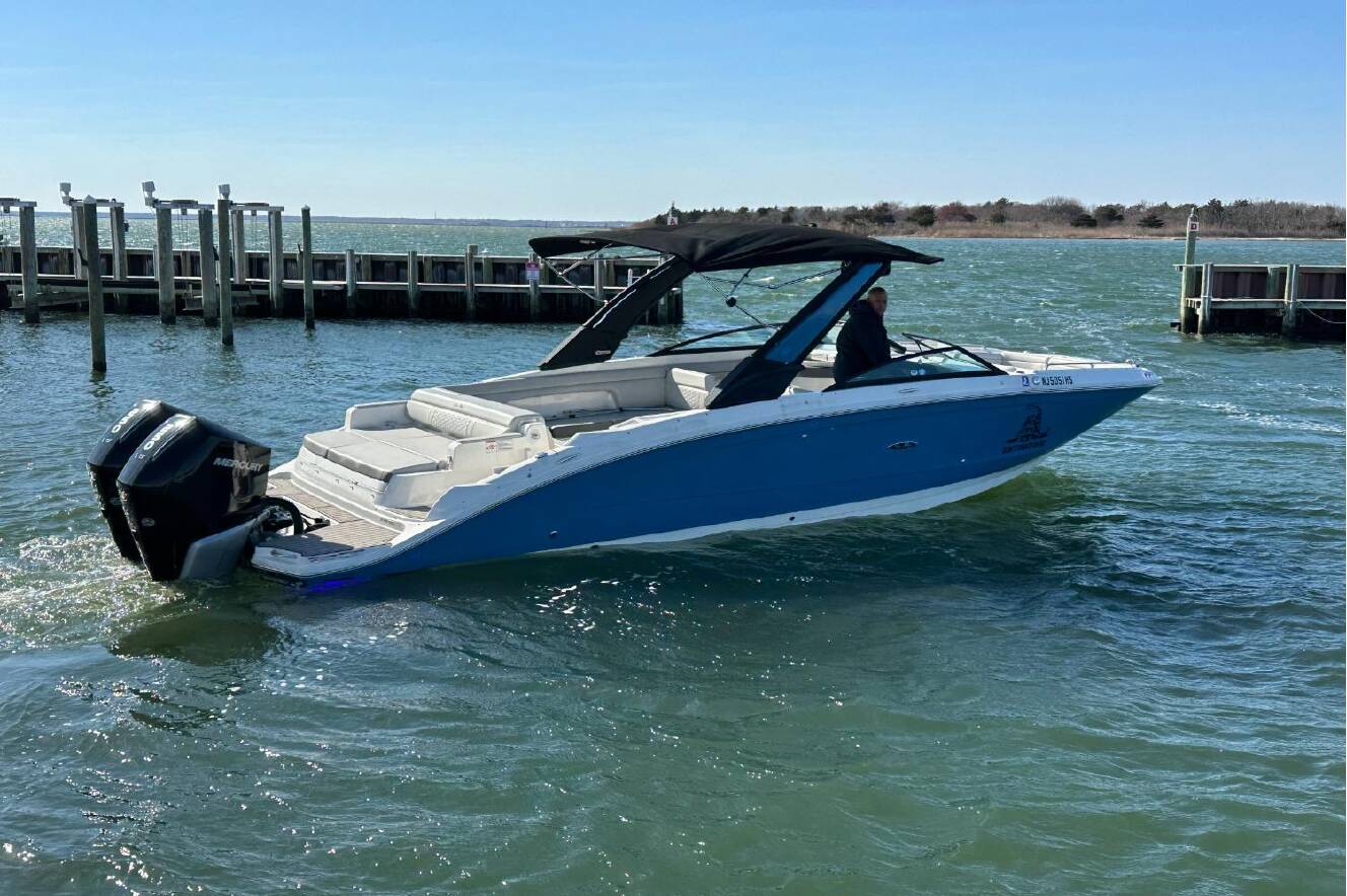 A photo of this 2023 Sea Ray SDX 290 Outboard